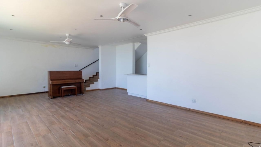 5 Bedroom Property for Sale in Brighton Beach KwaZulu-Natal