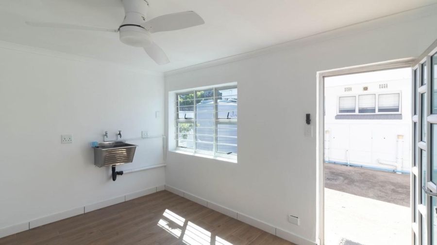 5 Bedroom Property for Sale in Brighton Beach KwaZulu-Natal