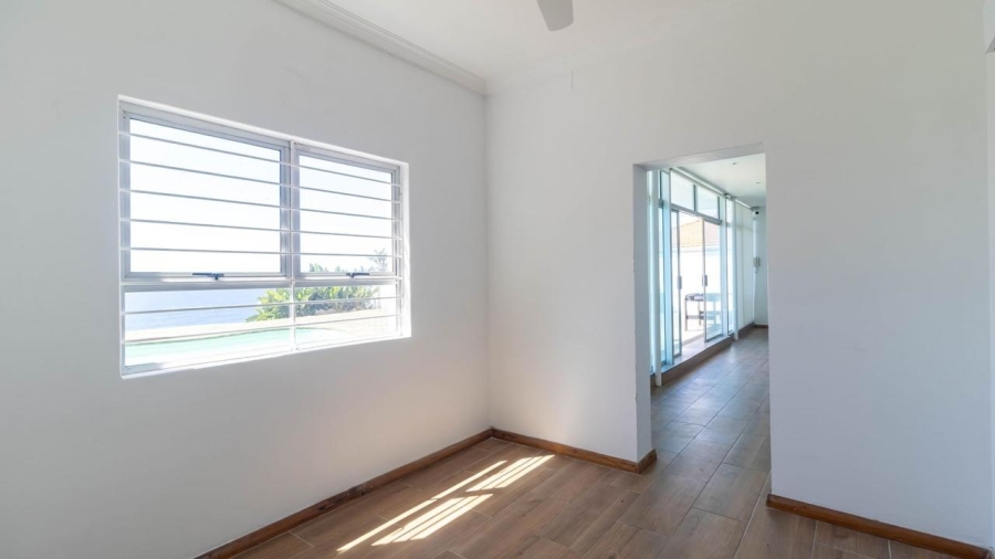 5 Bedroom Property for Sale in Brighton Beach KwaZulu-Natal