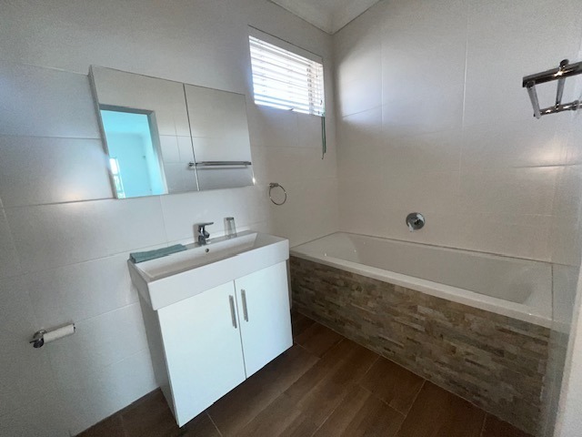 5 Bedroom Property for Sale in Brighton Beach KwaZulu-Natal