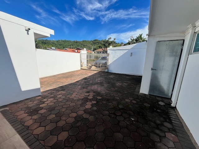 5 Bedroom Property for Sale in Brighton Beach KwaZulu-Natal