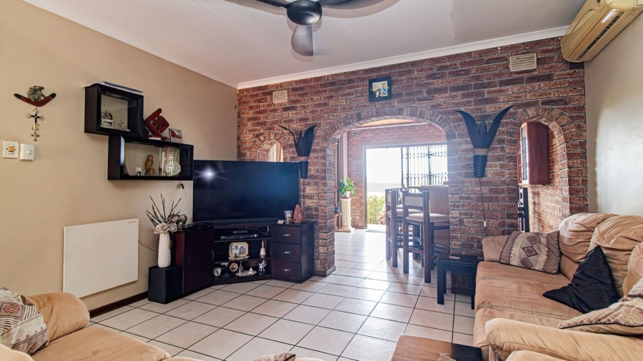 3 Bedroom Property for Sale in Grosvenor KwaZulu-Natal