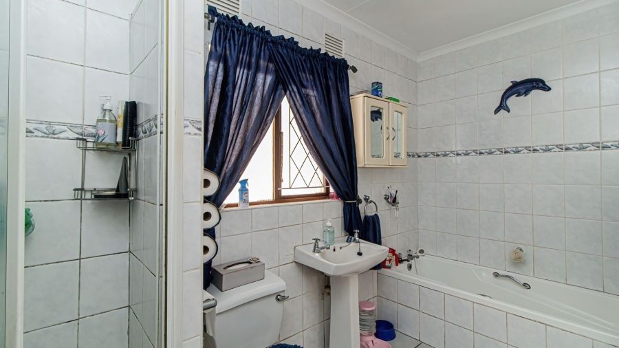 3 Bedroom Property for Sale in Grosvenor KwaZulu-Natal