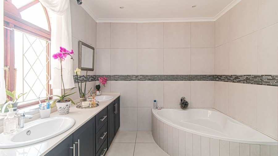 3 Bedroom Property for Sale in Grosvenor KwaZulu-Natal