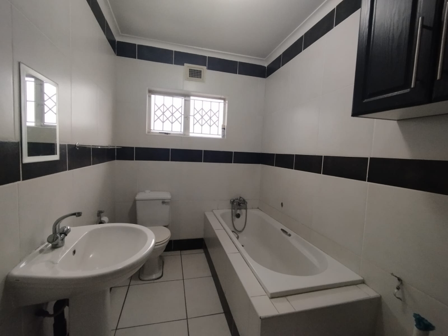 2 Bedroom Property for Sale in Grosvenor KwaZulu-Natal