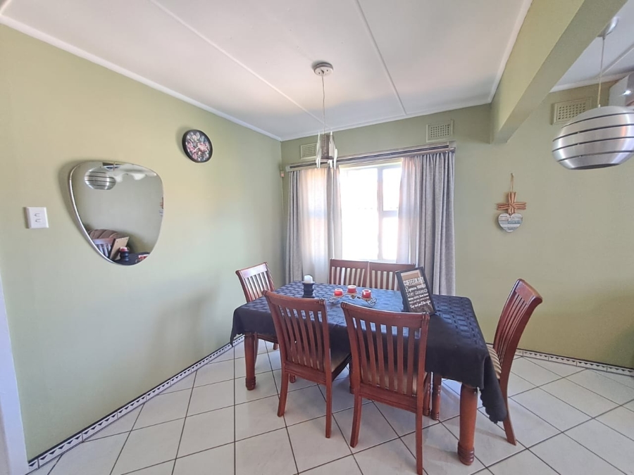 3 Bedroom Property for Sale in Brighton Beach KwaZulu-Natal