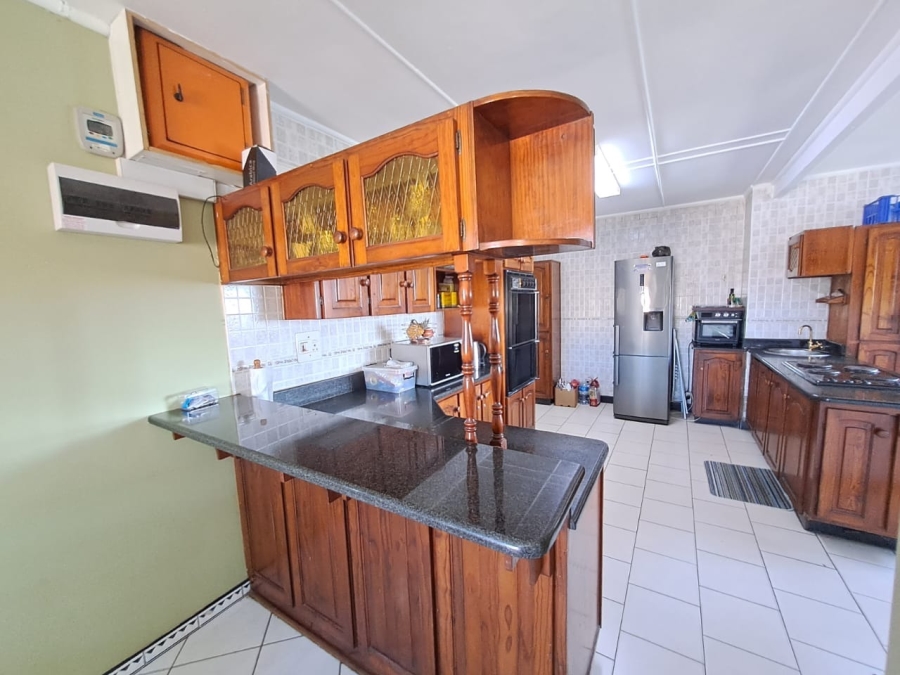3 Bedroom Property for Sale in Brighton Beach KwaZulu-Natal