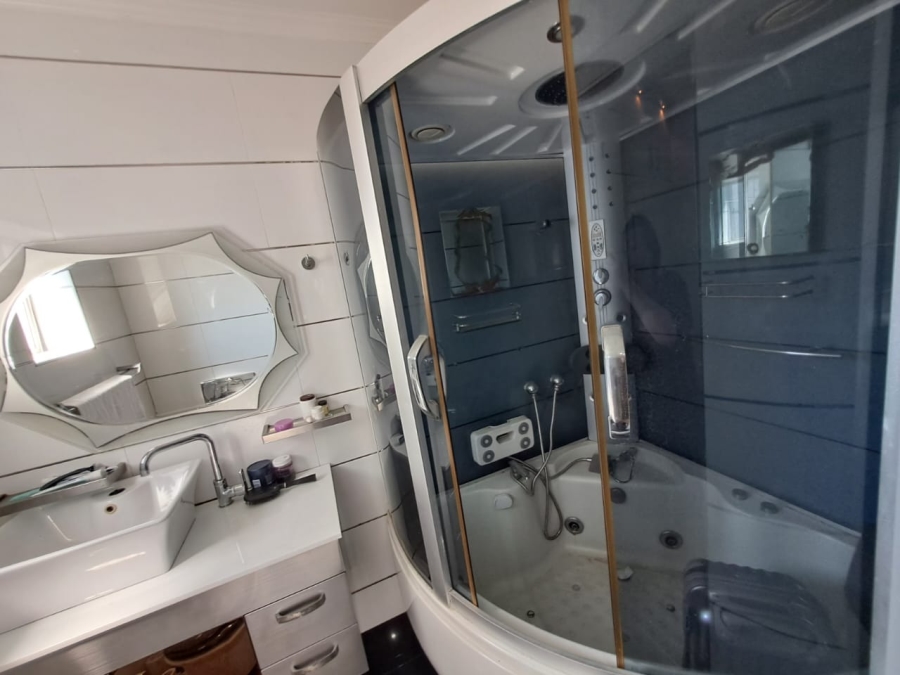 3 Bedroom Property for Sale in Brighton Beach KwaZulu-Natal