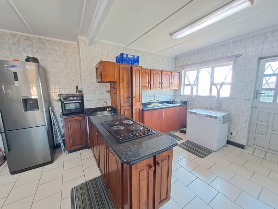 3 Bedroom Property for Sale in Brighton Beach KwaZulu-Natal