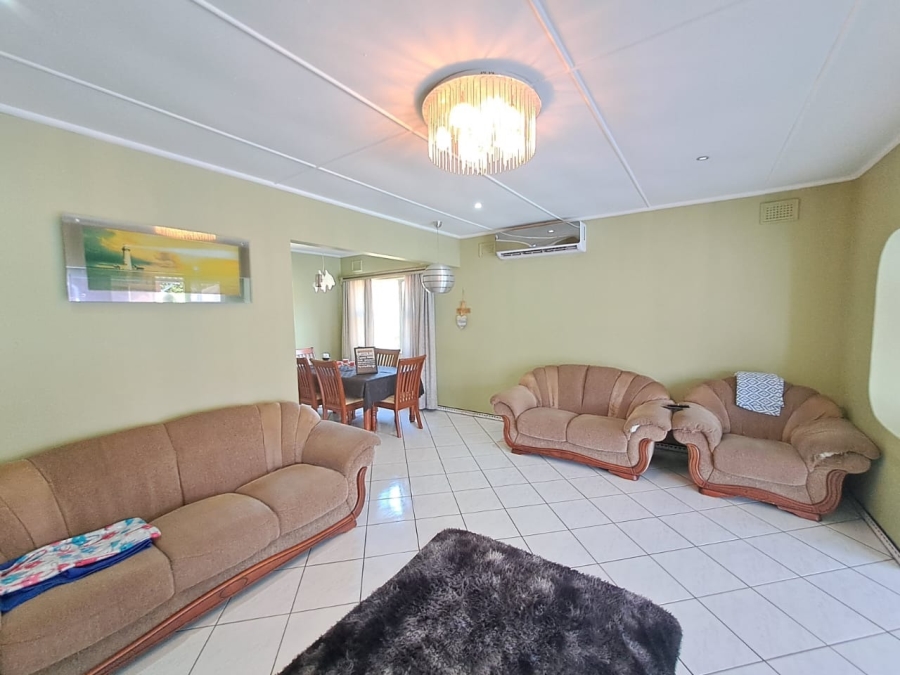 3 Bedroom Property for Sale in Brighton Beach KwaZulu-Natal