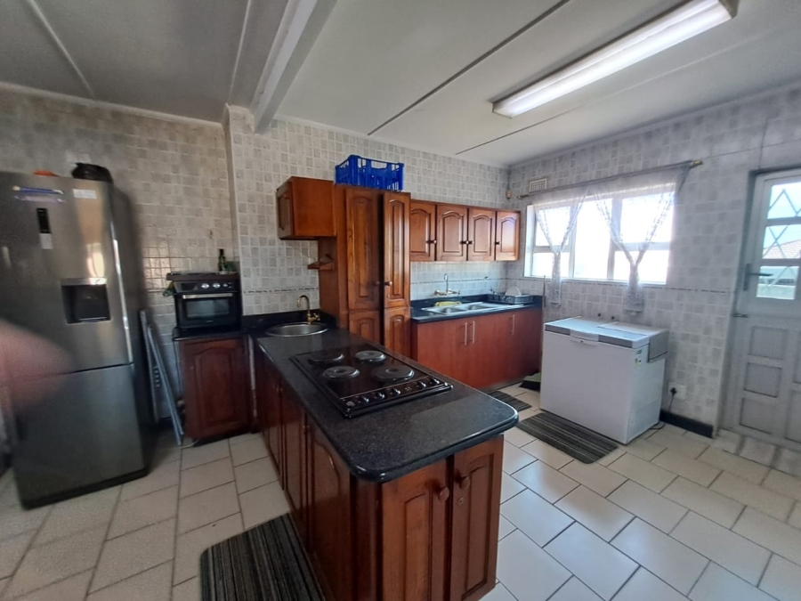3 Bedroom Property for Sale in Brighton Beach KwaZulu-Natal