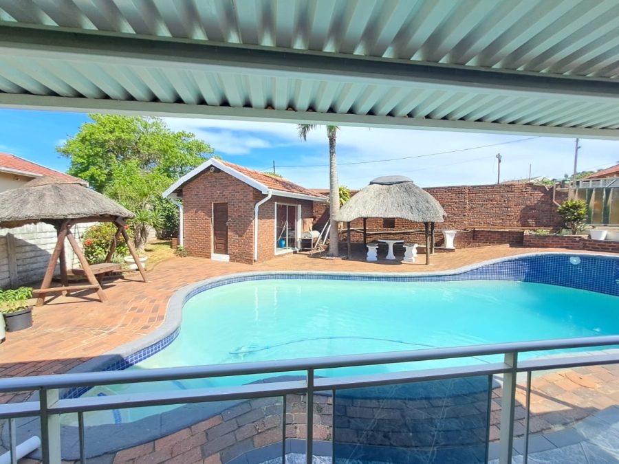 3 Bedroom Property for Sale in Brighton Beach KwaZulu-Natal