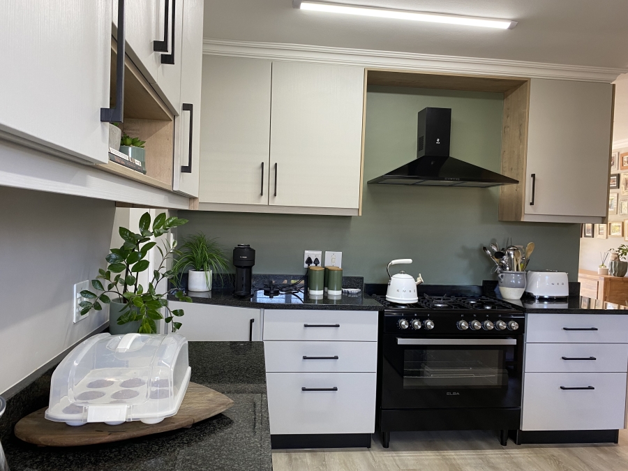 3 Bedroom Property for Sale in Seaward Estate KwaZulu-Natal