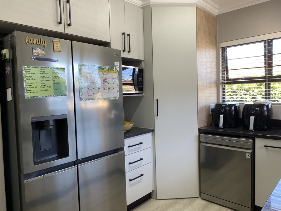 3 Bedroom Property for Sale in Seaward Estate KwaZulu-Natal