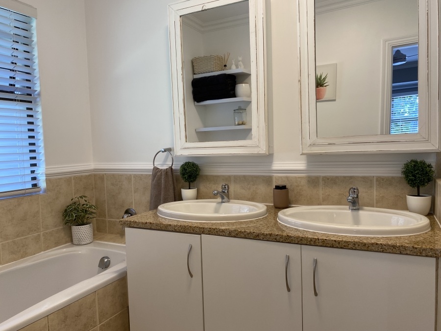 3 Bedroom Property for Sale in Seaward Estate KwaZulu-Natal