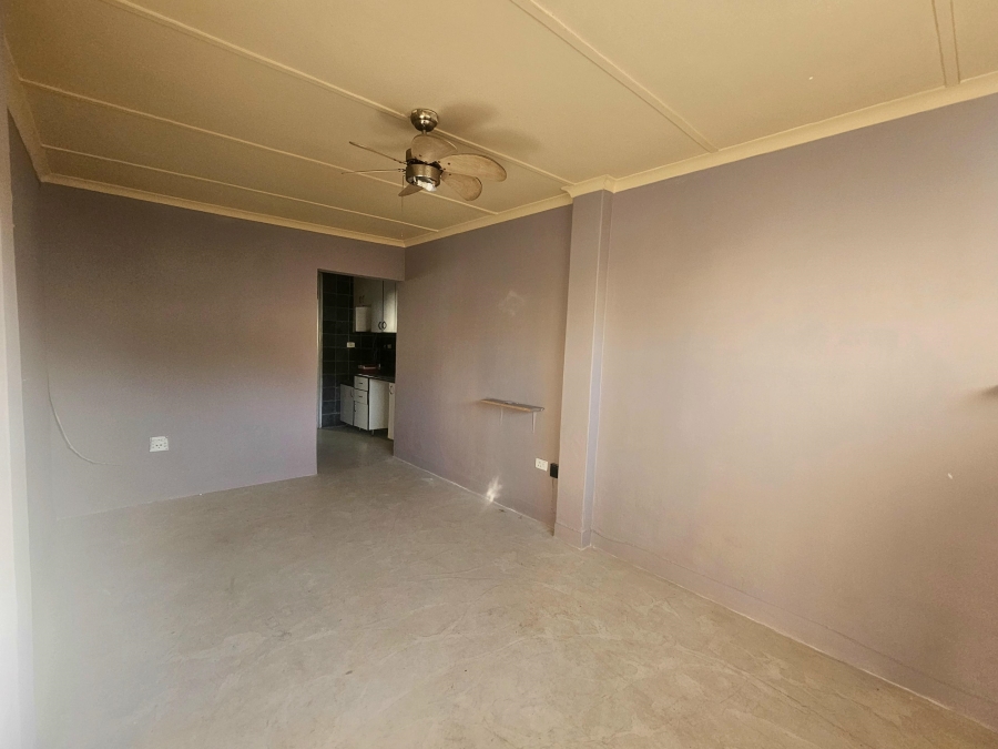 1 Bedroom Property for Sale in Woodhaven KwaZulu-Natal