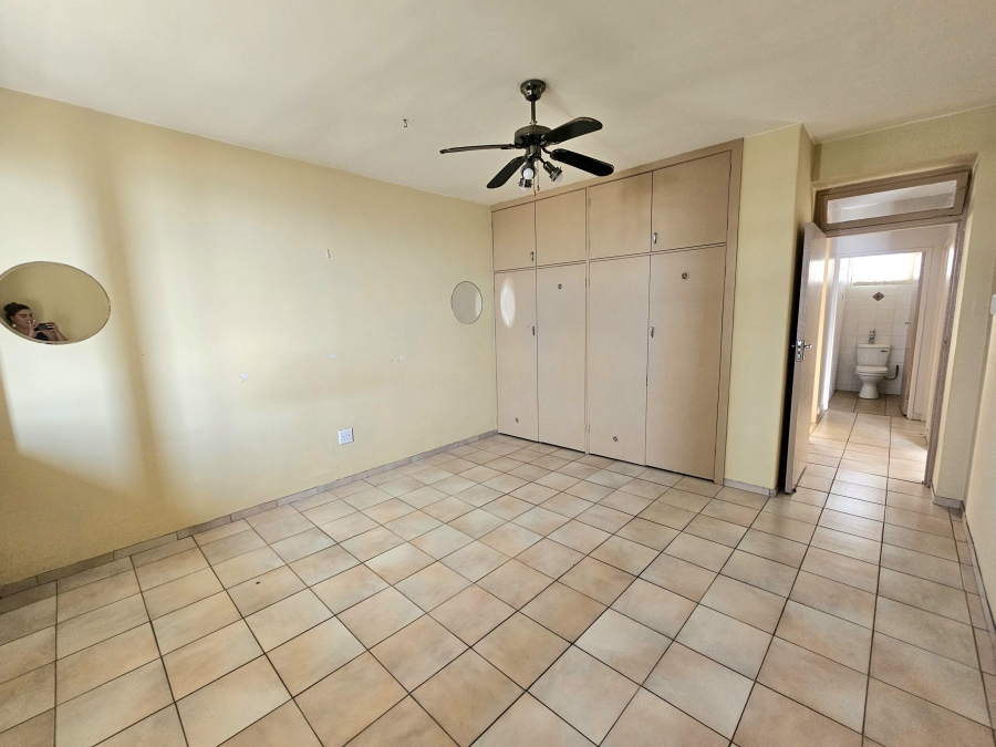 2 Bedroom Property for Sale in Amanzimtoti KwaZulu-Natal