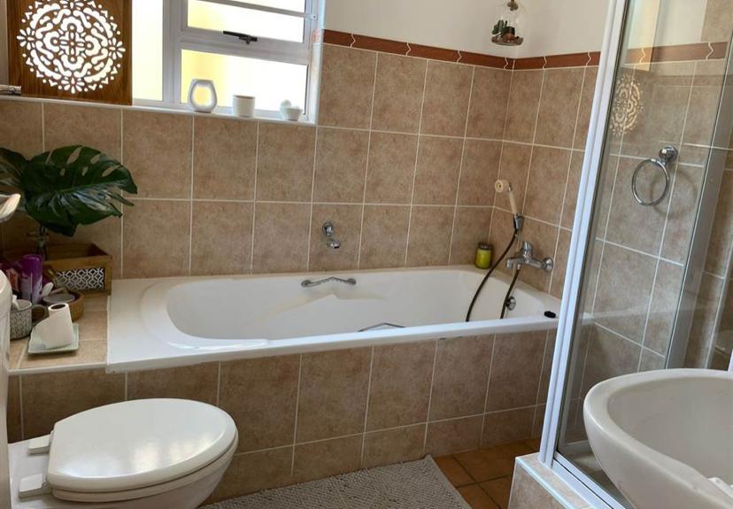 3 Bedroom Property for Sale in Illovo Beach KwaZulu-Natal