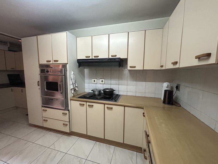 12 Bedroom Property for Sale in Glenwood KwaZulu-Natal