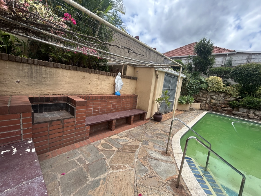 12 Bedroom Property for Sale in Glenwood KwaZulu-Natal