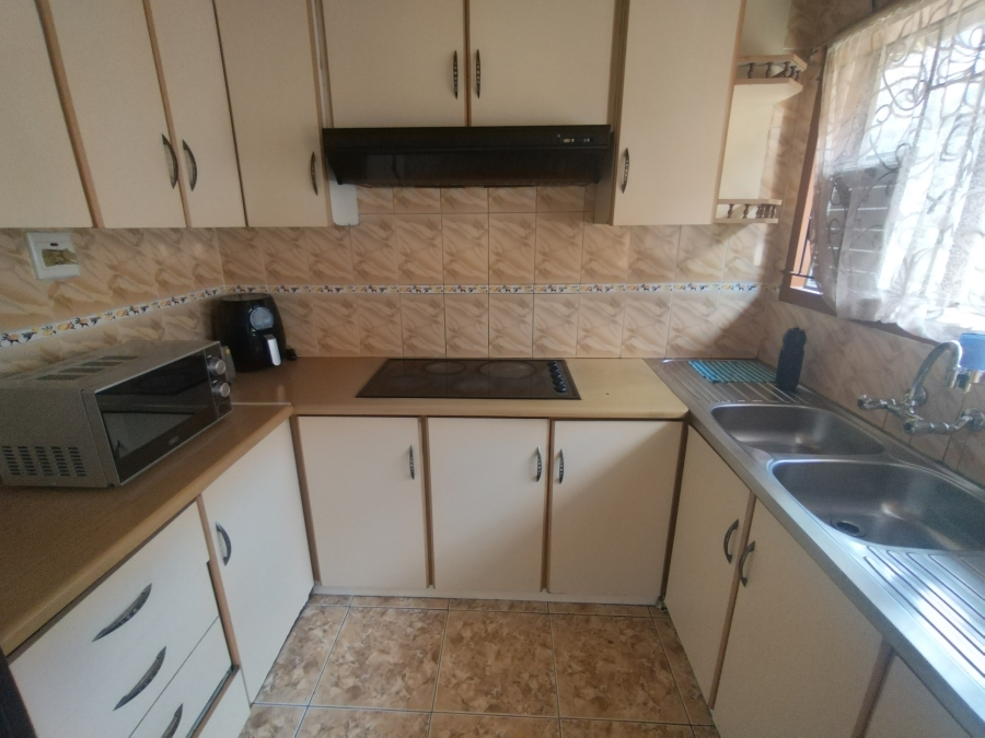 5 Bedroom Property for Sale in Crossmoor KwaZulu-Natal