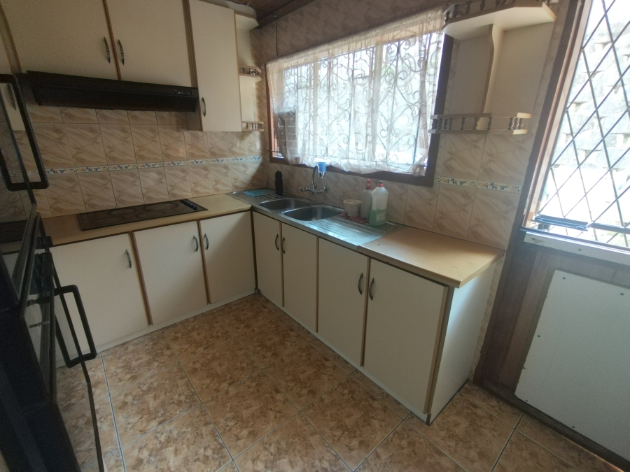 5 Bedroom Property for Sale in Crossmoor KwaZulu-Natal