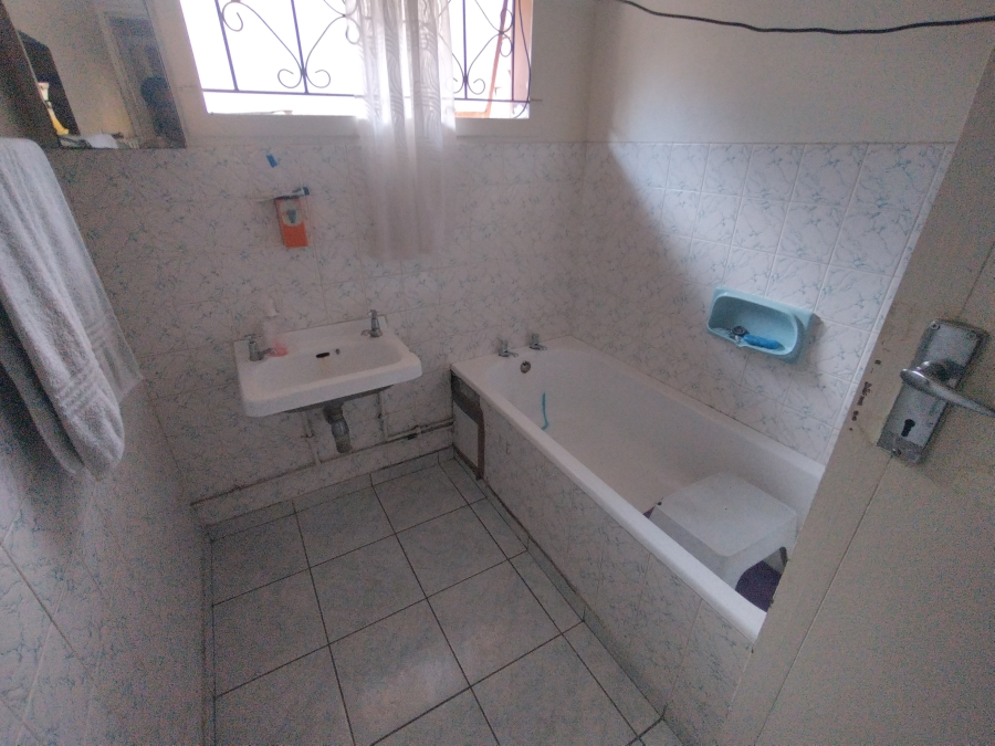 5 Bedroom Property for Sale in Crossmoor KwaZulu-Natal