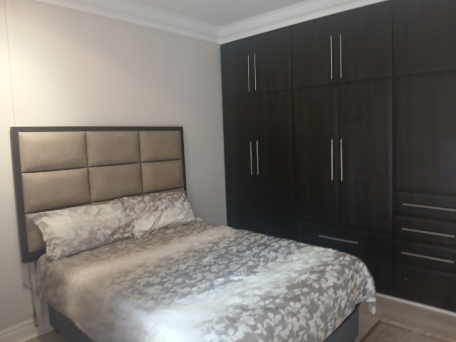 4 Bedroom Property for Sale in Manors KwaZulu-Natal