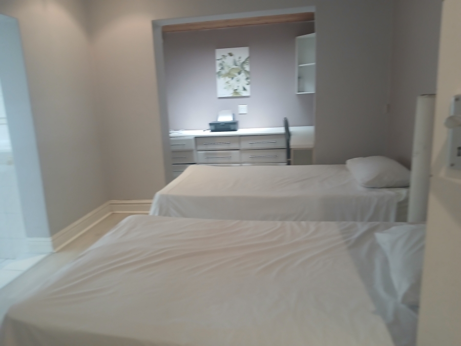 4 Bedroom Property for Sale in Manors KwaZulu-Natal