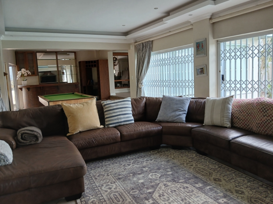 7 Bedroom Property for Sale in Farningham Ridge KwaZulu-Natal