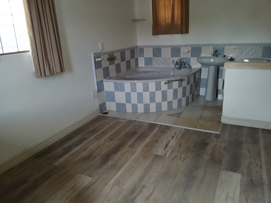 7 Bedroom Property for Sale in Farningham Ridge KwaZulu-Natal