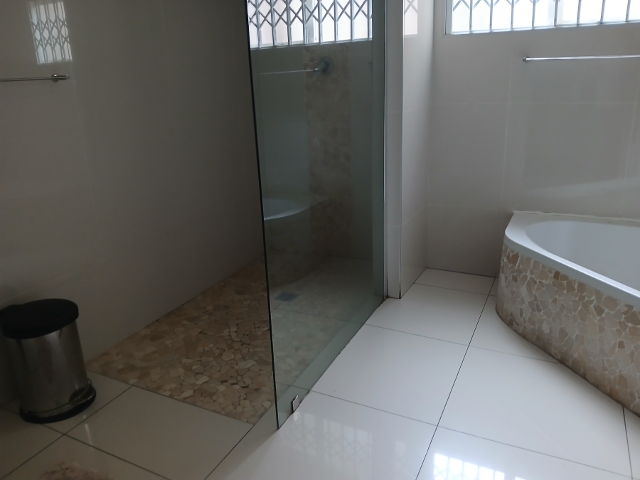 7 Bedroom Property for Sale in Farningham Ridge KwaZulu-Natal