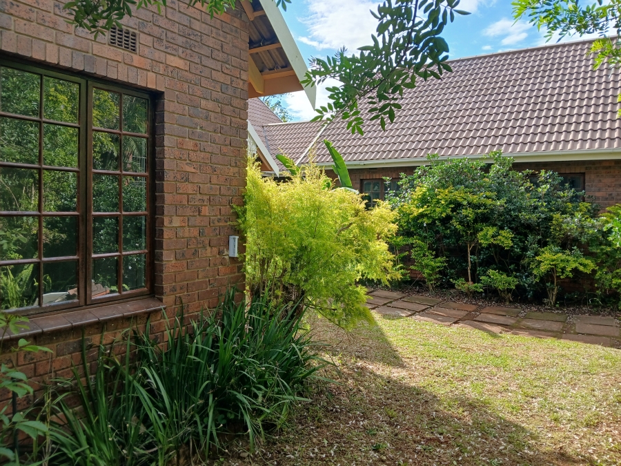 6 Bedroom Property for Sale in Winston Park KwaZulu-Natal