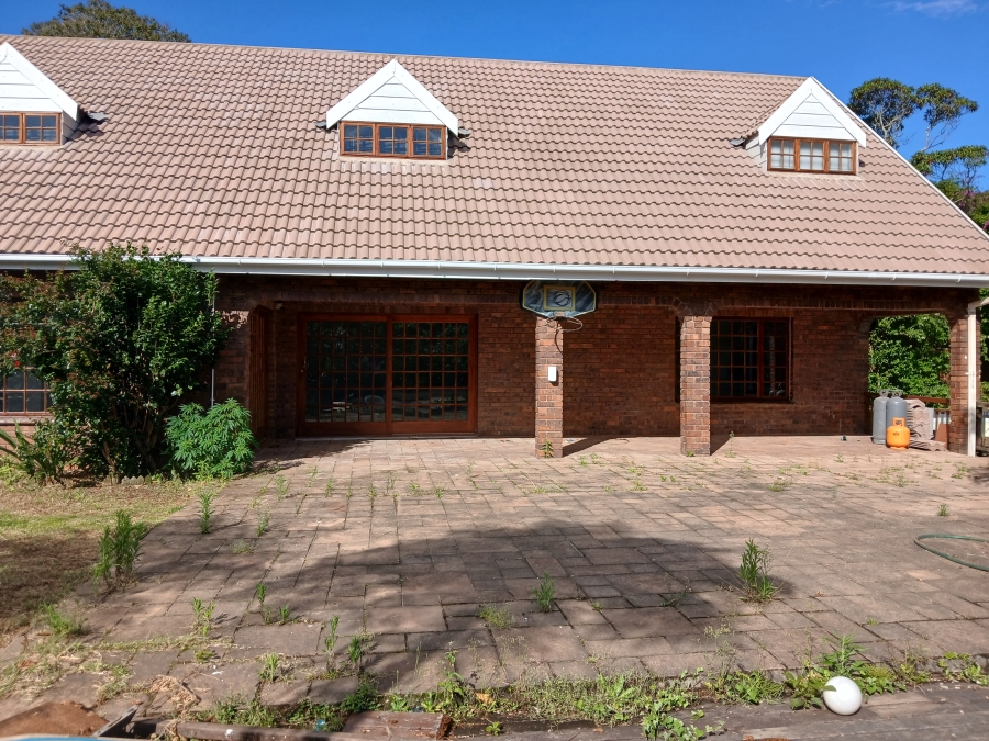 6 Bedroom Property for Sale in Winston Park KwaZulu-Natal
