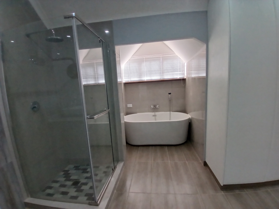 6 Bedroom Property for Sale in Winston Park KwaZulu-Natal