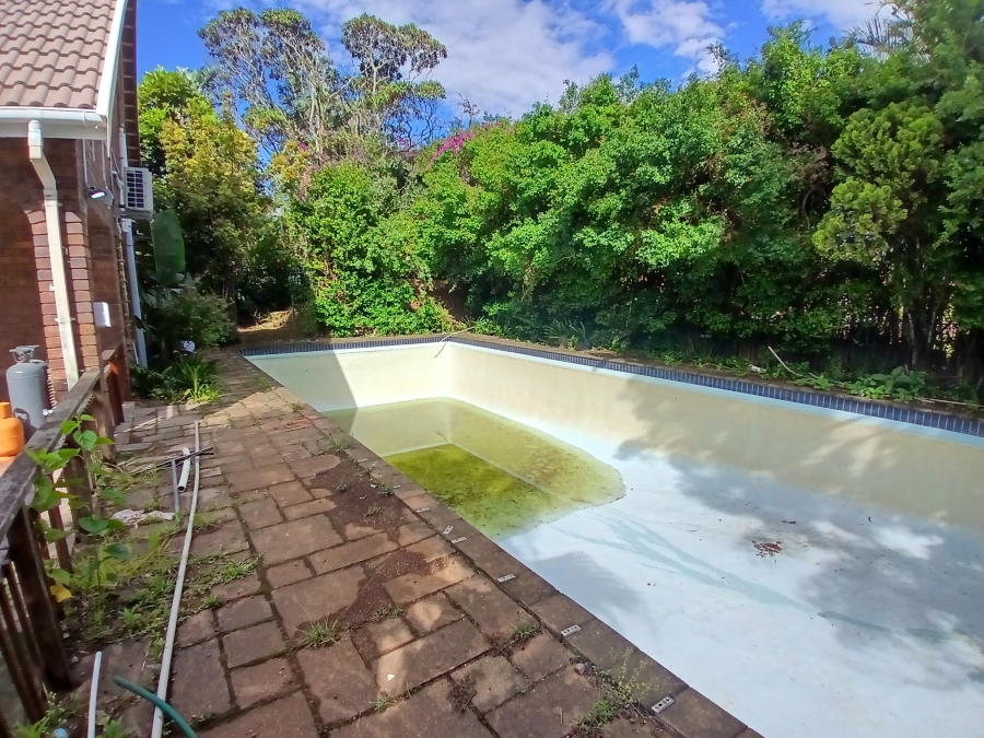 6 Bedroom Property for Sale in Winston Park KwaZulu-Natal