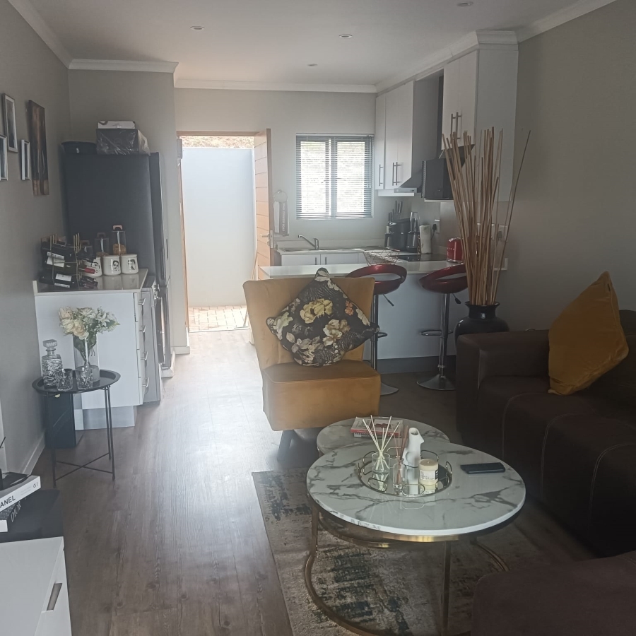 To Let 2 Bedroom Property for Rent in Hayfields KwaZulu-Natal