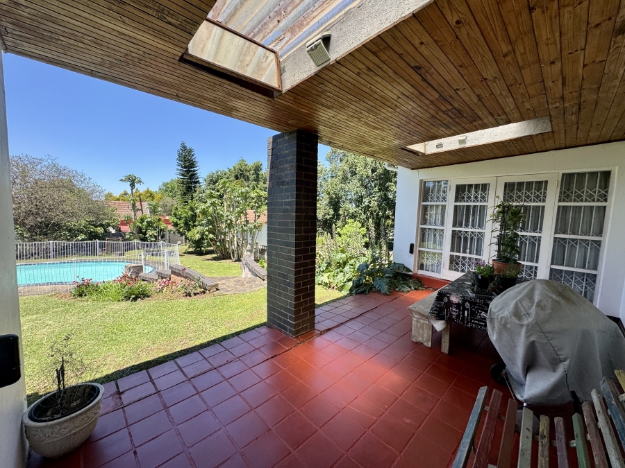 6 Bedroom Property for Sale in Clarendon KwaZulu-Natal