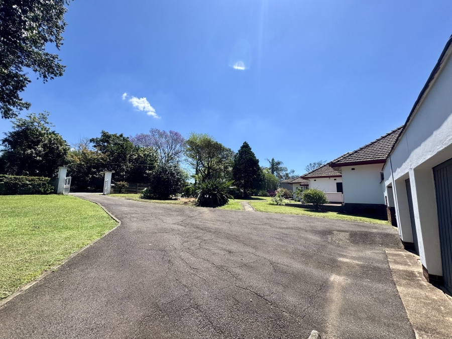6 Bedroom Property for Sale in Clarendon KwaZulu-Natal