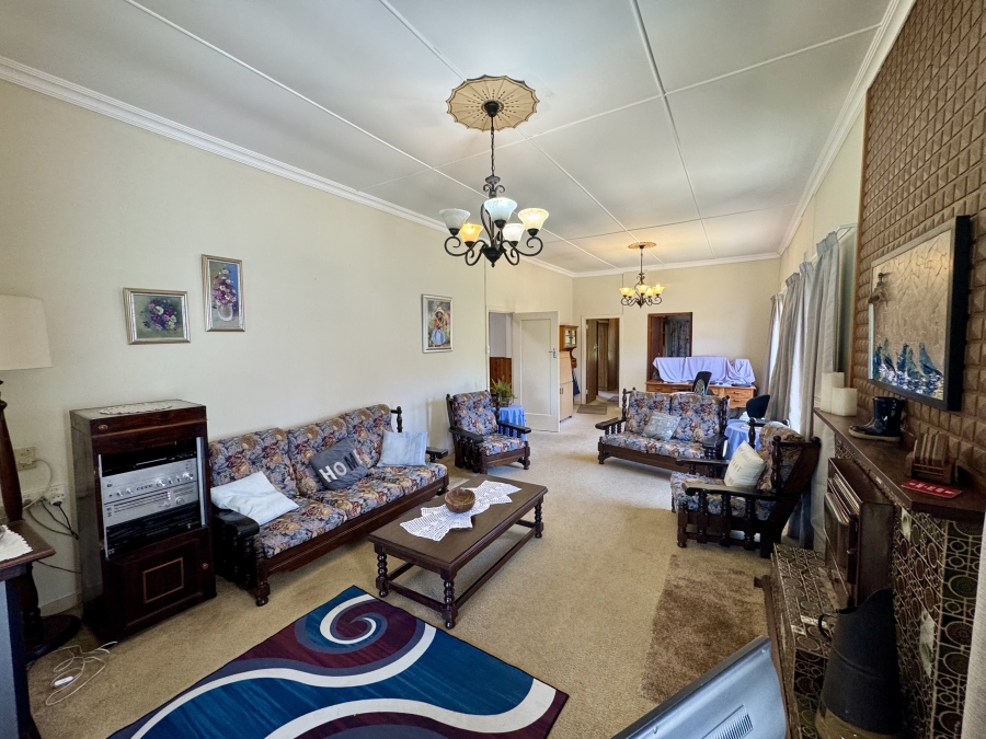 6 Bedroom Property for Sale in Clarendon KwaZulu-Natal