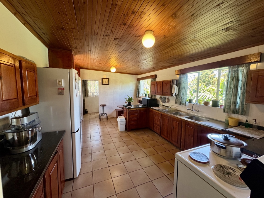 6 Bedroom Property for Sale in Clarendon KwaZulu-Natal