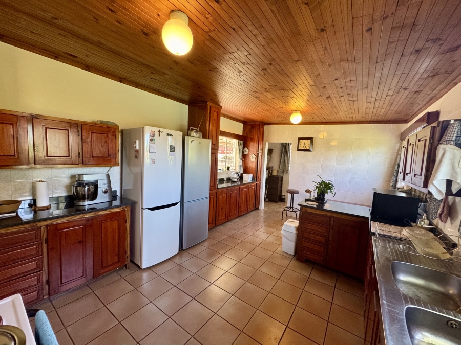 6 Bedroom Property for Sale in Clarendon KwaZulu-Natal