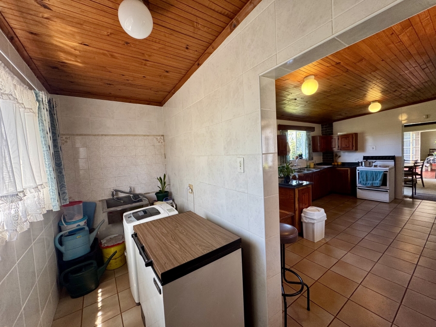 6 Bedroom Property for Sale in Clarendon KwaZulu-Natal