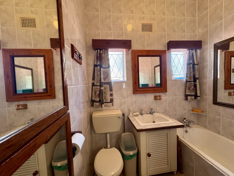 6 Bedroom Property for Sale in Clarendon KwaZulu-Natal