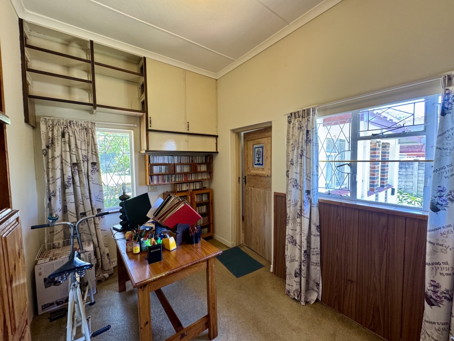 6 Bedroom Property for Sale in Clarendon KwaZulu-Natal