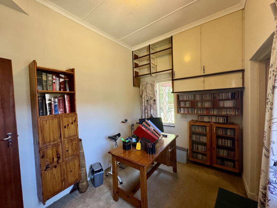 6 Bedroom Property for Sale in Clarendon KwaZulu-Natal