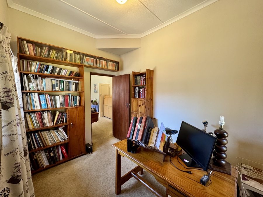 6 Bedroom Property for Sale in Clarendon KwaZulu-Natal