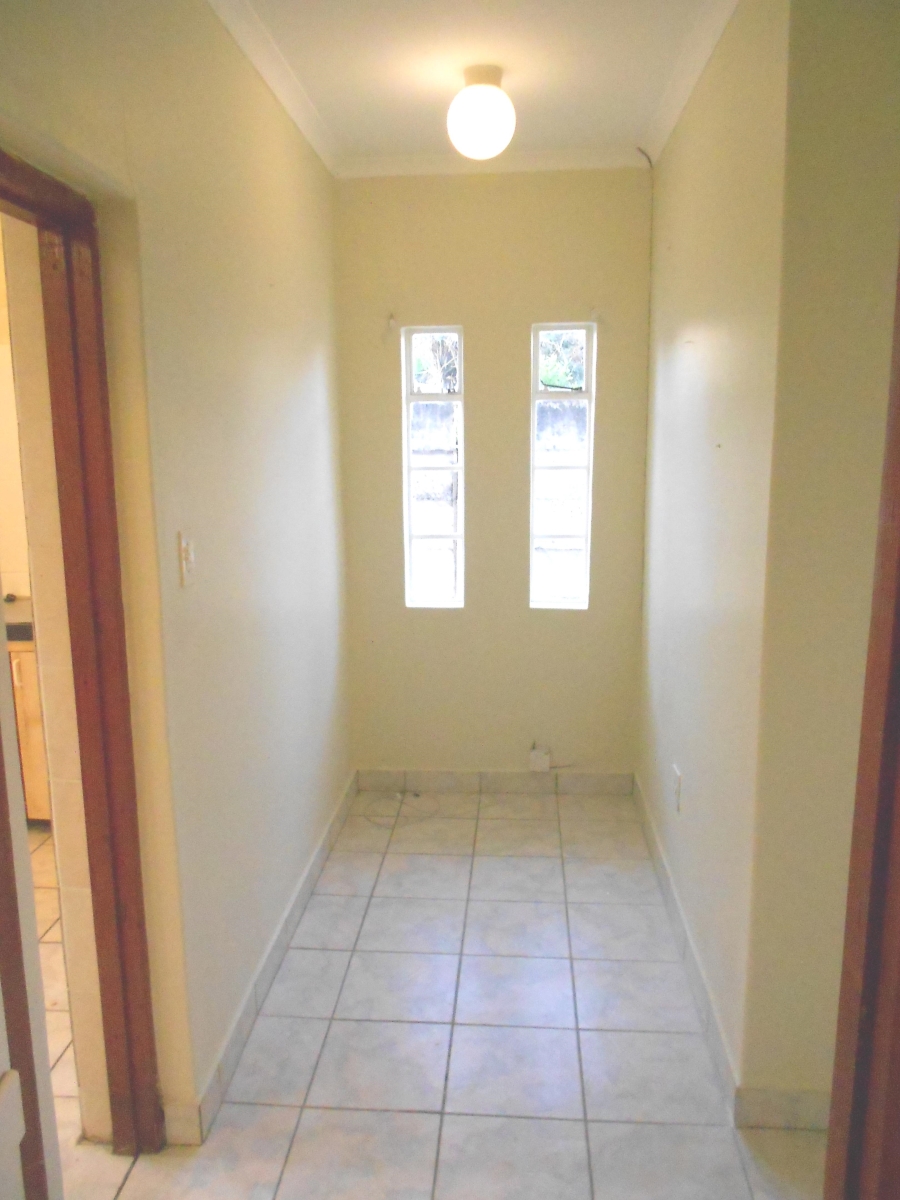 6 Bedroom Property for Sale in Clarendon KwaZulu-Natal