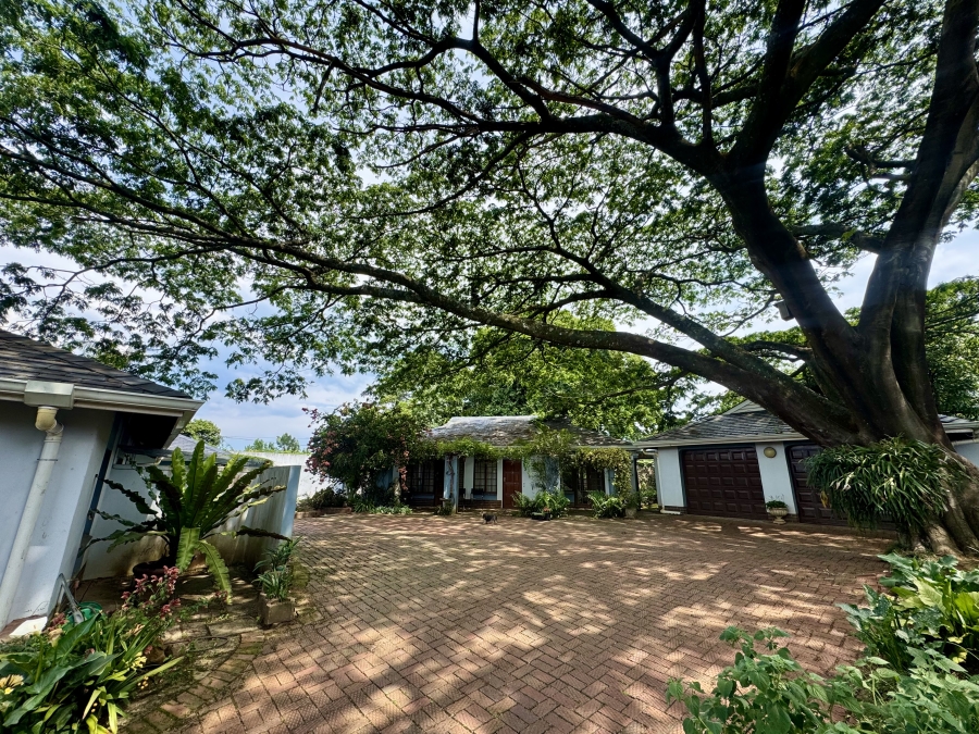 8 Bedroom Property for Sale in Montrose KwaZulu-Natal