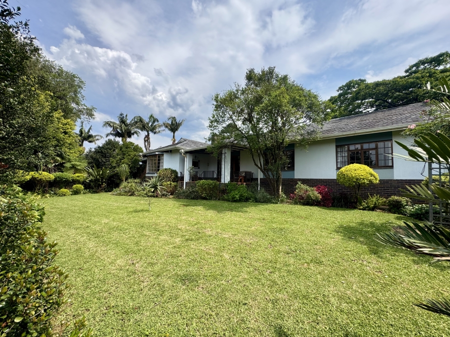 8 Bedroom Property for Sale in Montrose KwaZulu-Natal